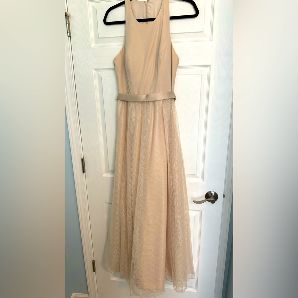 Vera Wang Champagne Formal Gown